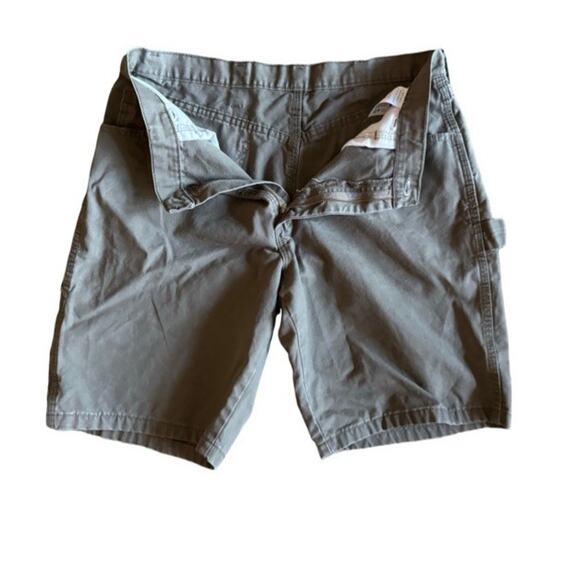 Wrangler Olive Green Shorts Carpenter Size 34 Gray Cotton Pockets 9” Inseam - Picture 2 of 7